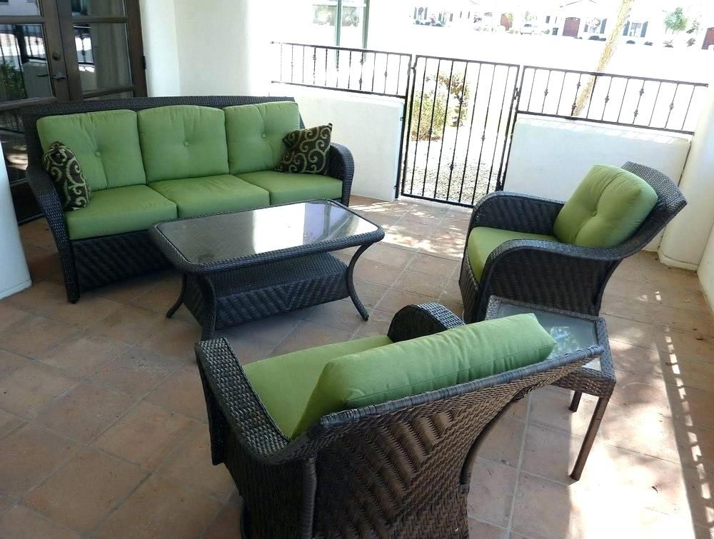 Taking deal advantage with modern   clearance patio furniture sets