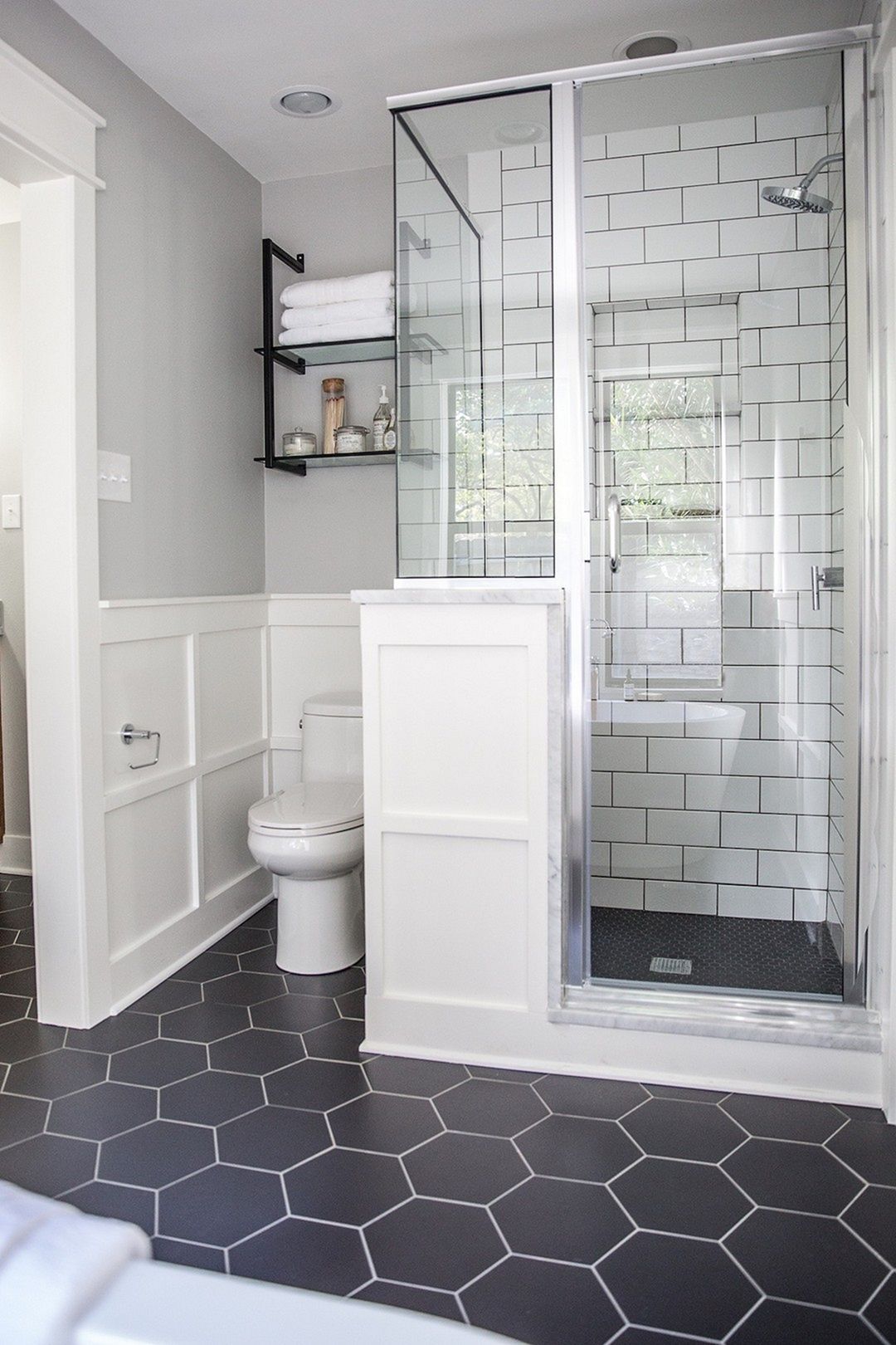 25 Wonderful Small Bathroom Floor Tile Design Ideas To Inspire You