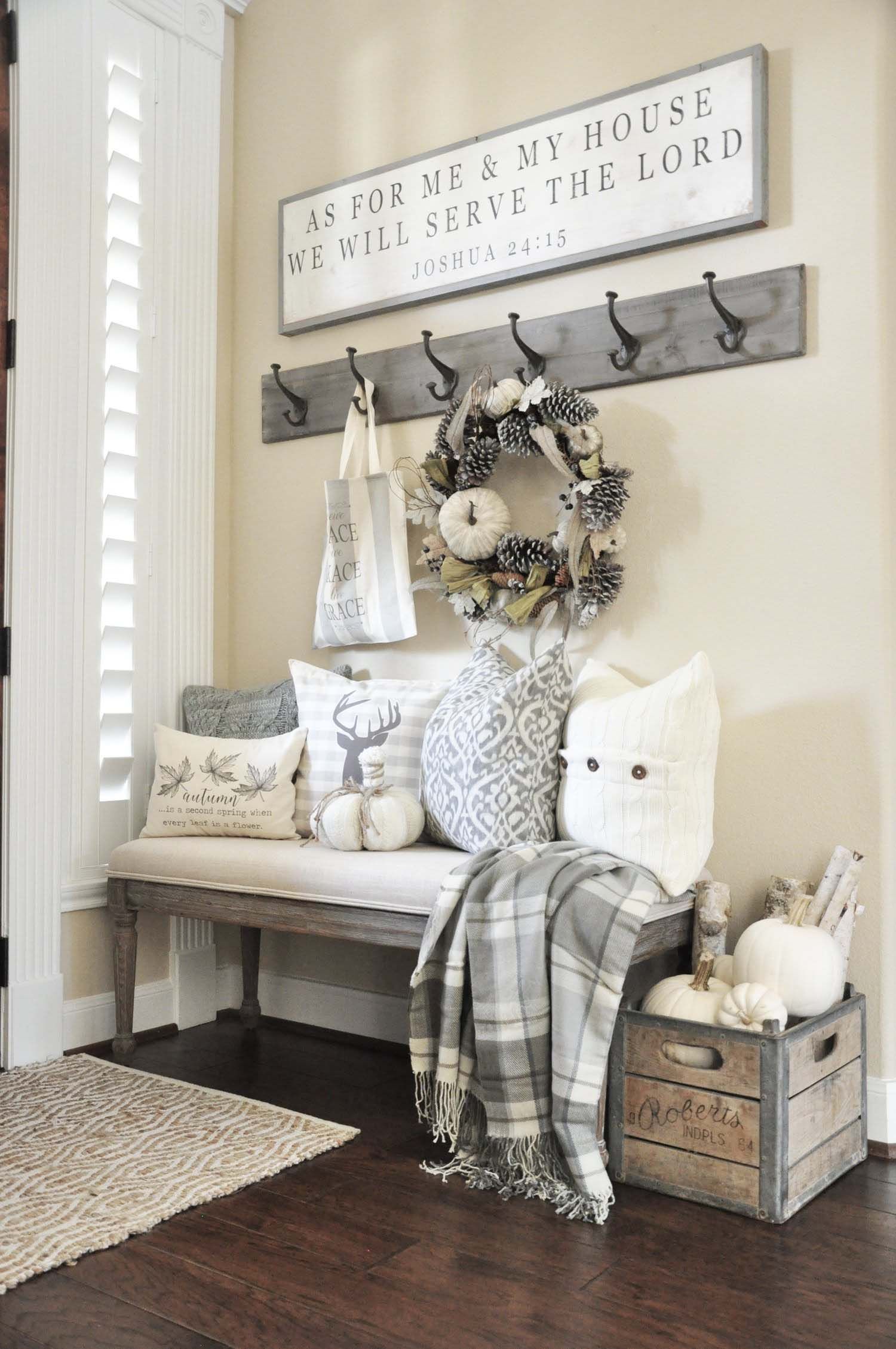 28 Welcoming fall-inspired entryway decorating ideas
