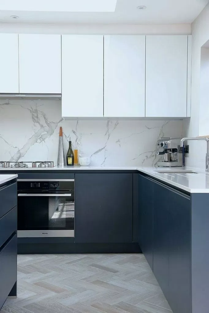 33+ Modern Contemporary Kitchen Ideas #modernkitchen #kitchendesign #kitchenidea…