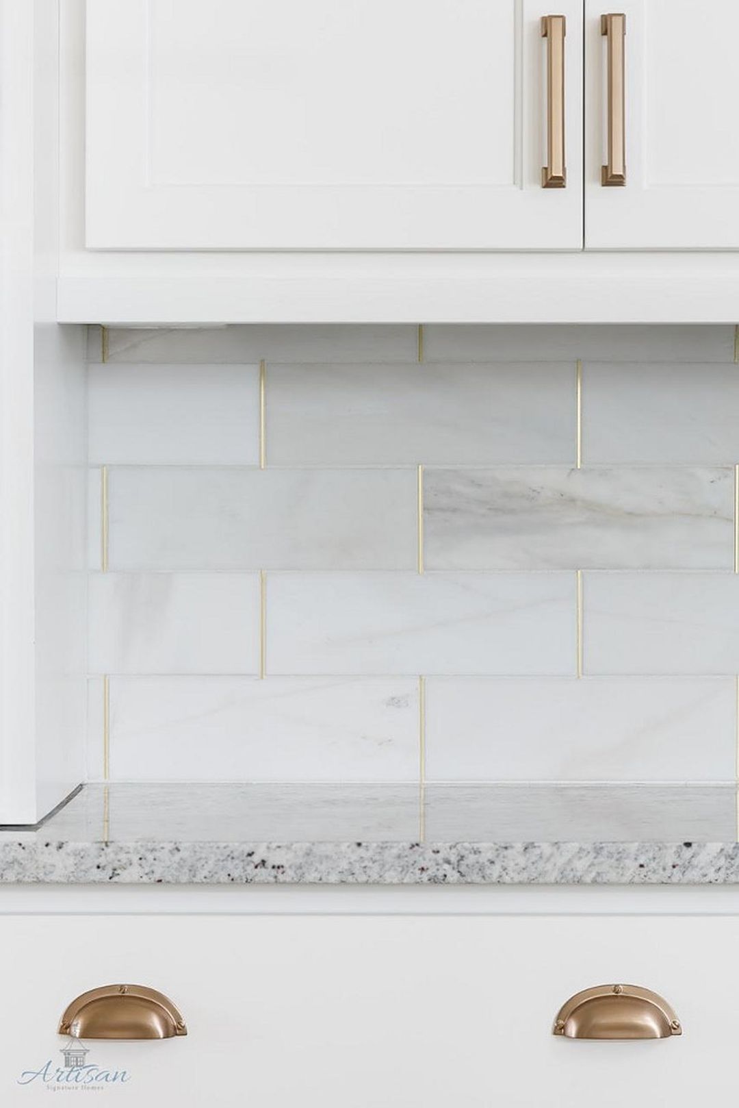 Amazing Kitchen Tile Backsplash With Brass Schluter Strips (32) – Onechitecture
