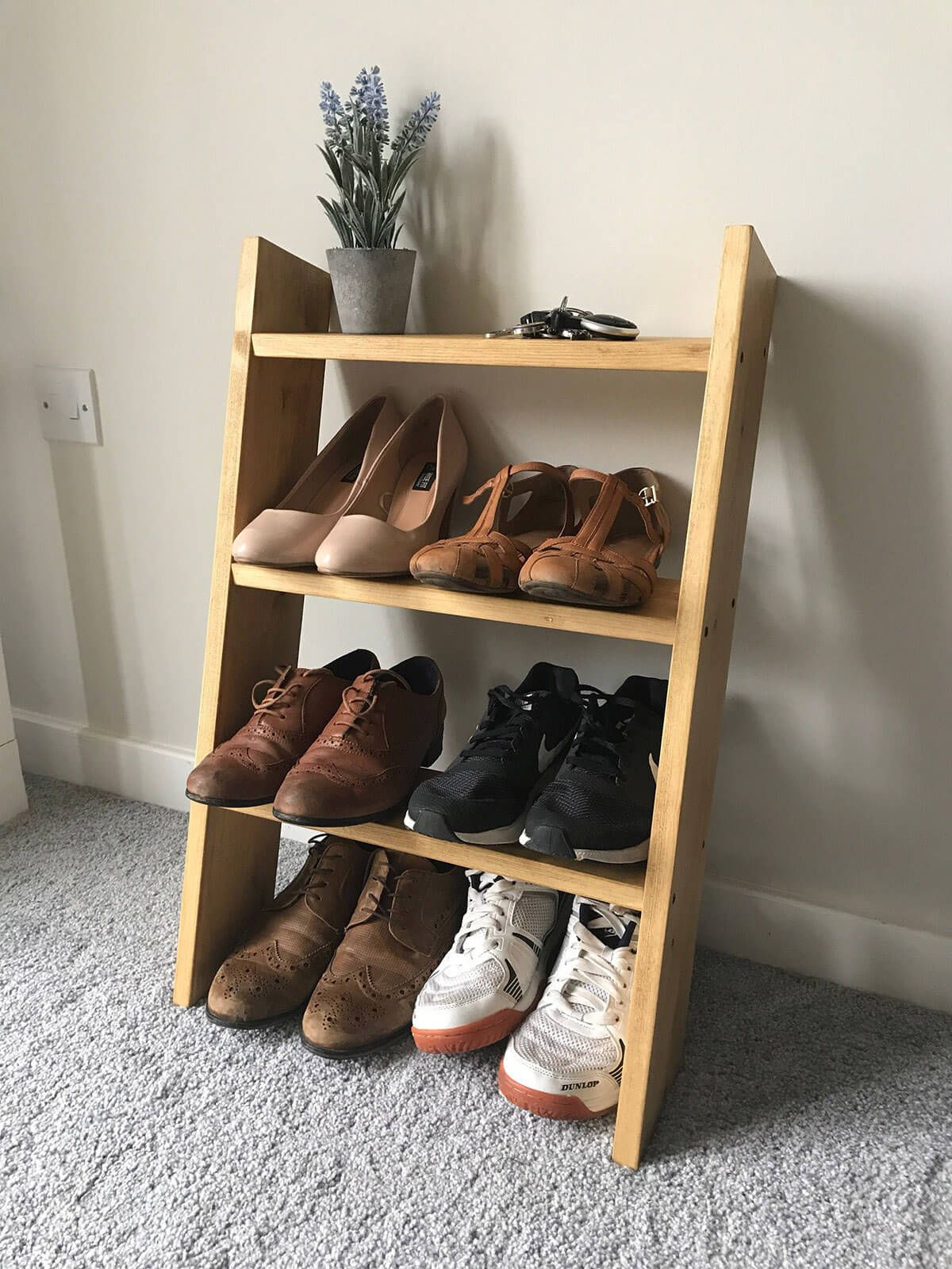 Chic and Simple Ladder-Style Shoe Rack