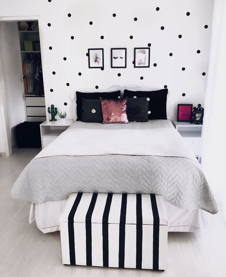 Cute Black and White Themed Teen Room with Clean Design - Cute Teenage Girl Bedr... - Home Decor Art