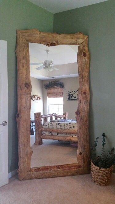 DIY Log Furniture ….. Liebe diesen schiefen Spiegel! Wir haben Stücke von kno… - https://pickndecor.com/interior