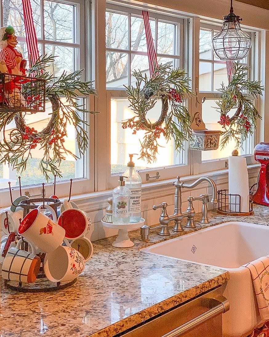 Farmhouse Charm 🏡 on Instagram: “It's beginning to look a lot like Christmas in this adorable country kitchen! 😍 How early do you start decorating for the holidays? TAG a…”