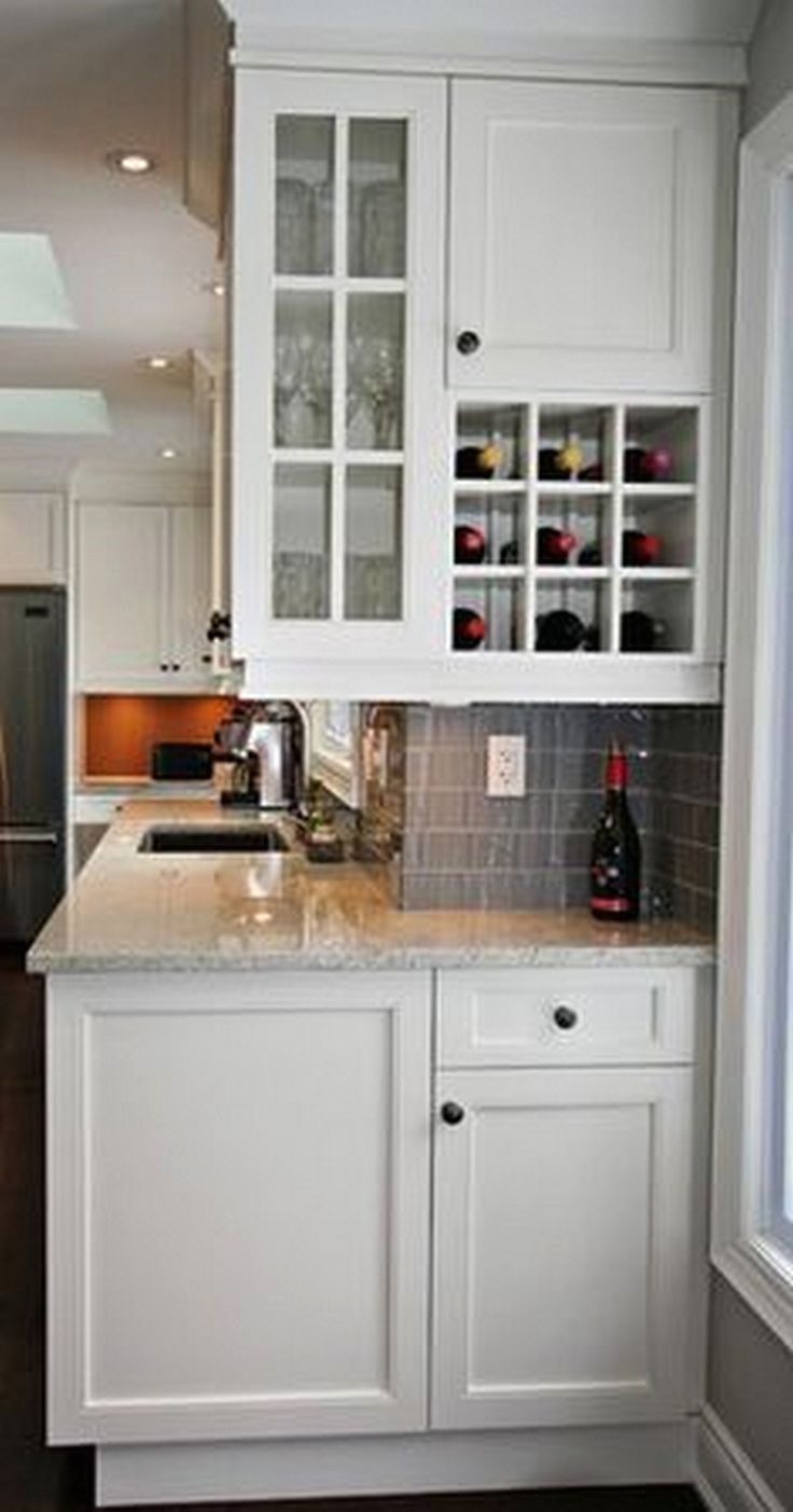 Inventive Ideas For Your Small Galley Kitchen (36)