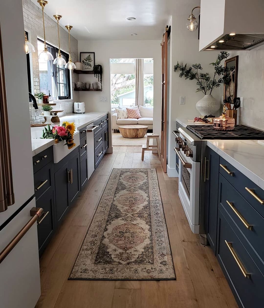 Loloi Rugs on Instagram: “Our latest obsession: this newly remodeled kitchen from @kismet_house. Excited to see the Evie rug for @magnolia by @joannagaines in the…”