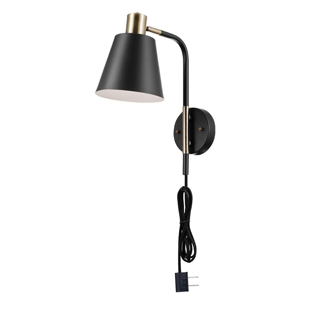 Novogratz x Globe Electric Cleo 1-Light Matte Black Plug-In or Hardwire Wall Sconce with Antique Brass Accents-51374 – The Home Depot