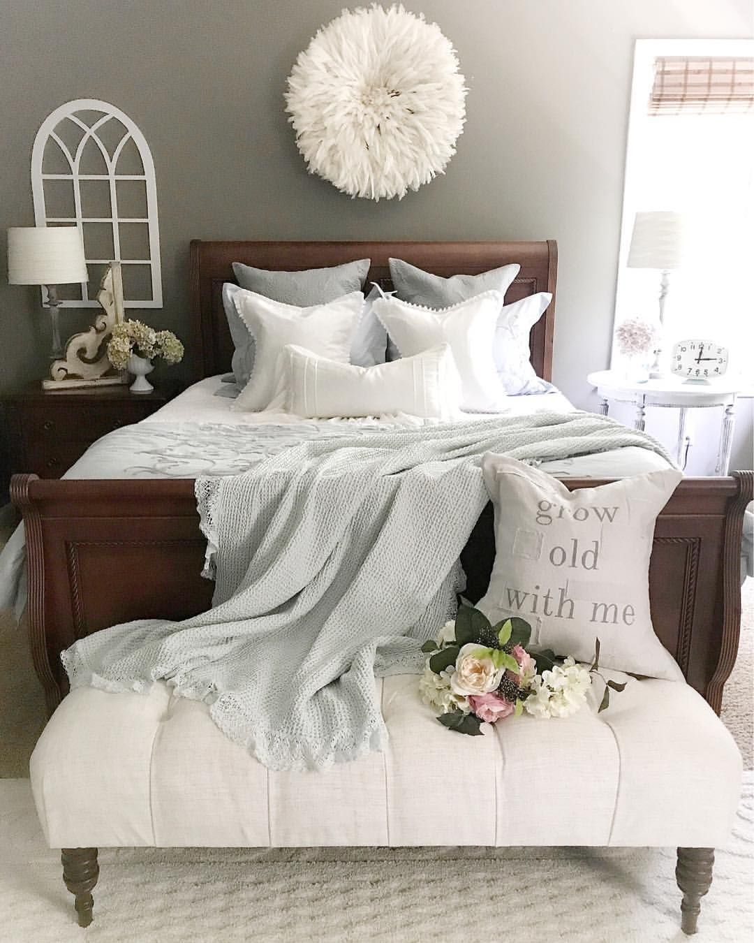 Pamela |Home On Fern Hill on Instagram: “Happy Thursday friends!! Sharing this beautiful waffle weave matelasse throw from @purplerosehome.  I love the detail , especially the lace…”
