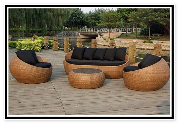 Taking deal advantage with modern   clearance patio furniture sets