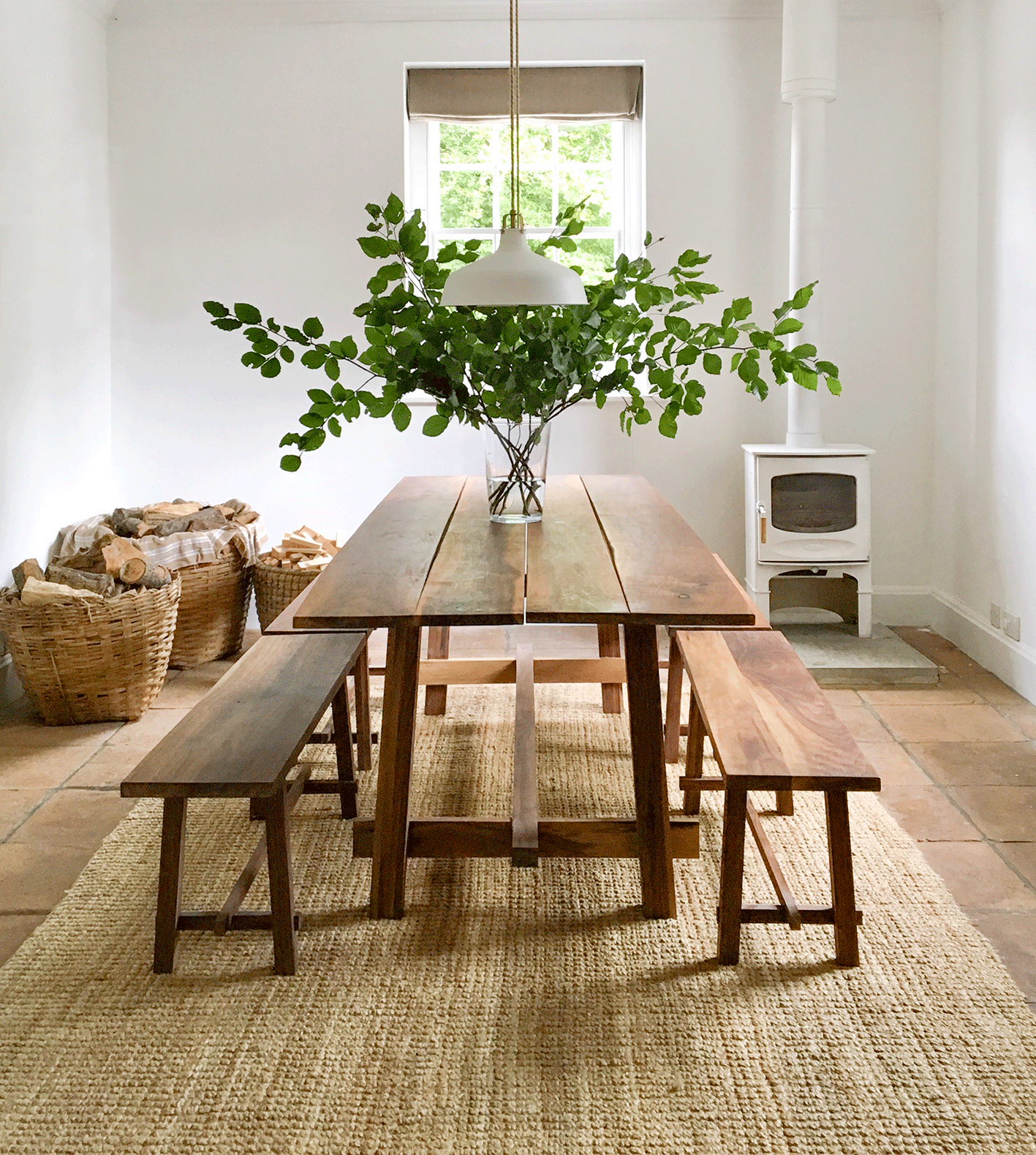 Traditional farmhouse kitchen dining room table. Rustic kitchen table. #farmhous…