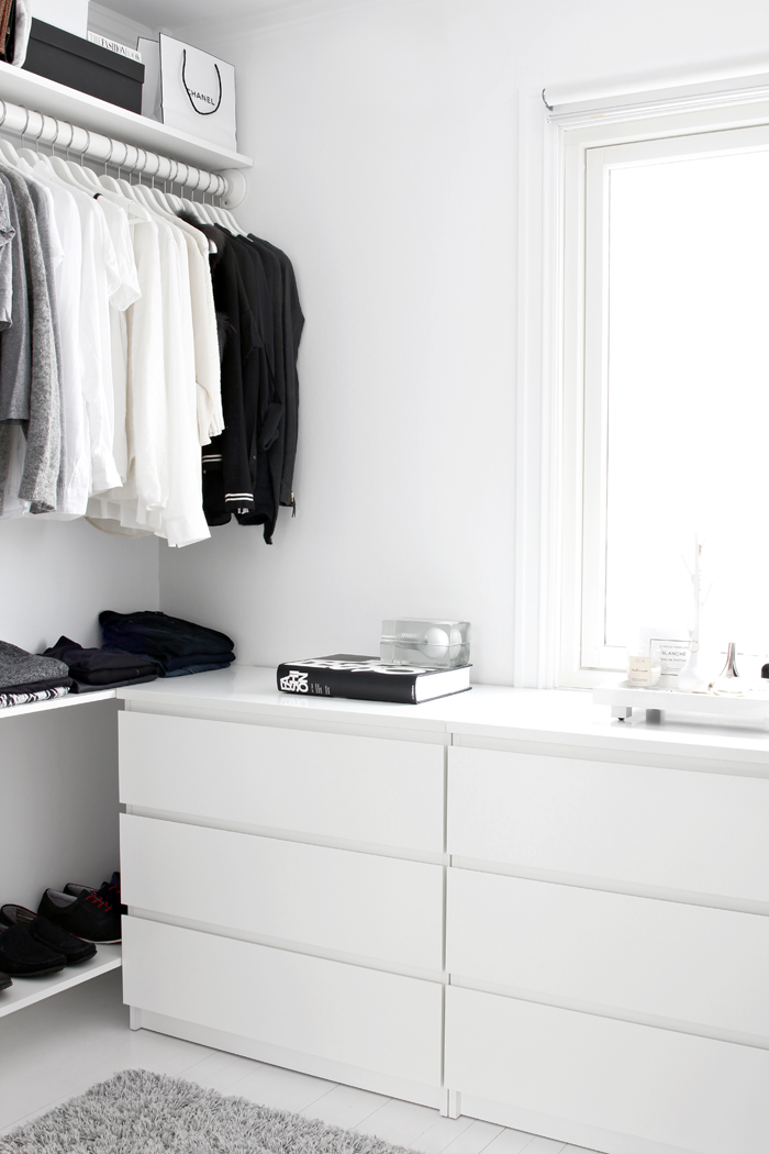 Walk-in-Closet on a low budget! | Stylizimo
