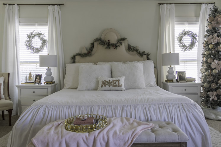 Stunning Christmas Bedroom Decor Ideas | Home Design | Jennifer Mau