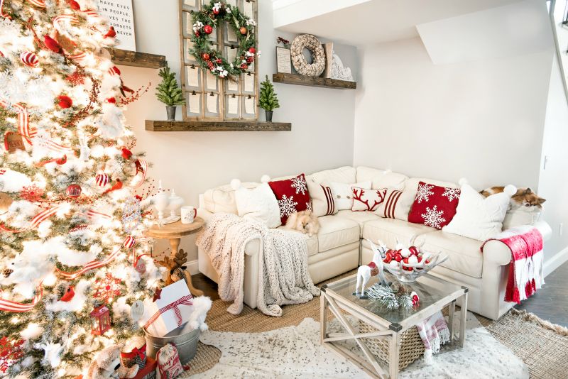 Charming, Family-Friendly Christmas Home Decor Ide
