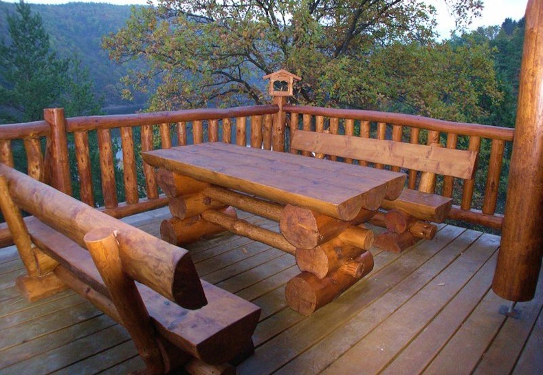 Outdoor Log Furniture Ideas - TheBestWoodFurniture.c