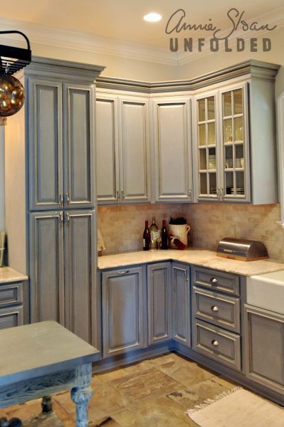 Chalk Paint® & Kitchen Cabinets in 2020 | Chalk paint kitchen .