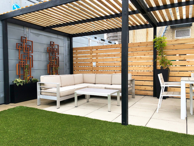 Chelsea Contemporary Roof Garden with Pergola and Lattices .