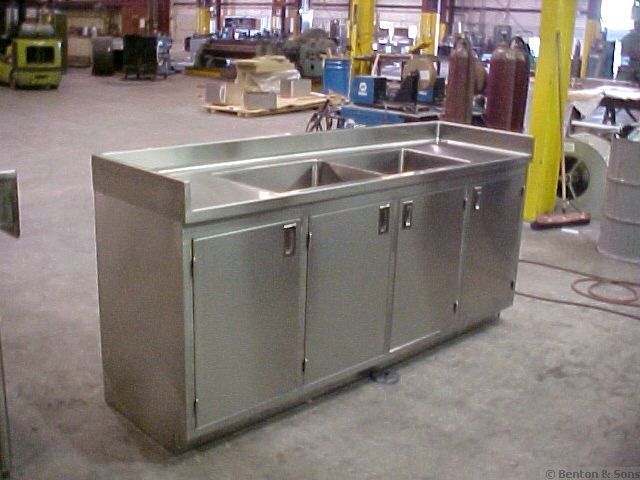 Custom Commercial Kitchen Equipment | Steel kitchen cabinets .