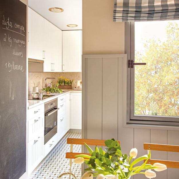 Smart Redesign Ideas for Narrow and Small Kitchen Interio