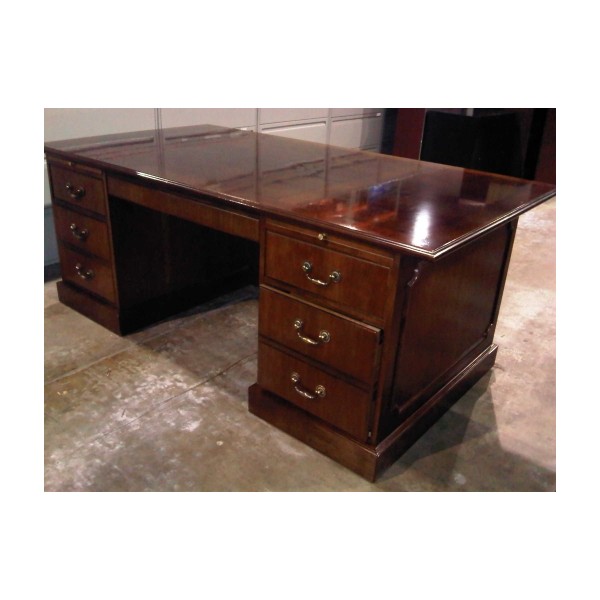 Very Nice Wood Desk and Credenza - InYourOffi